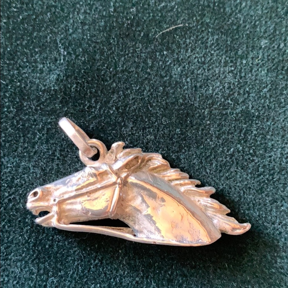 Horse necklace pendant
